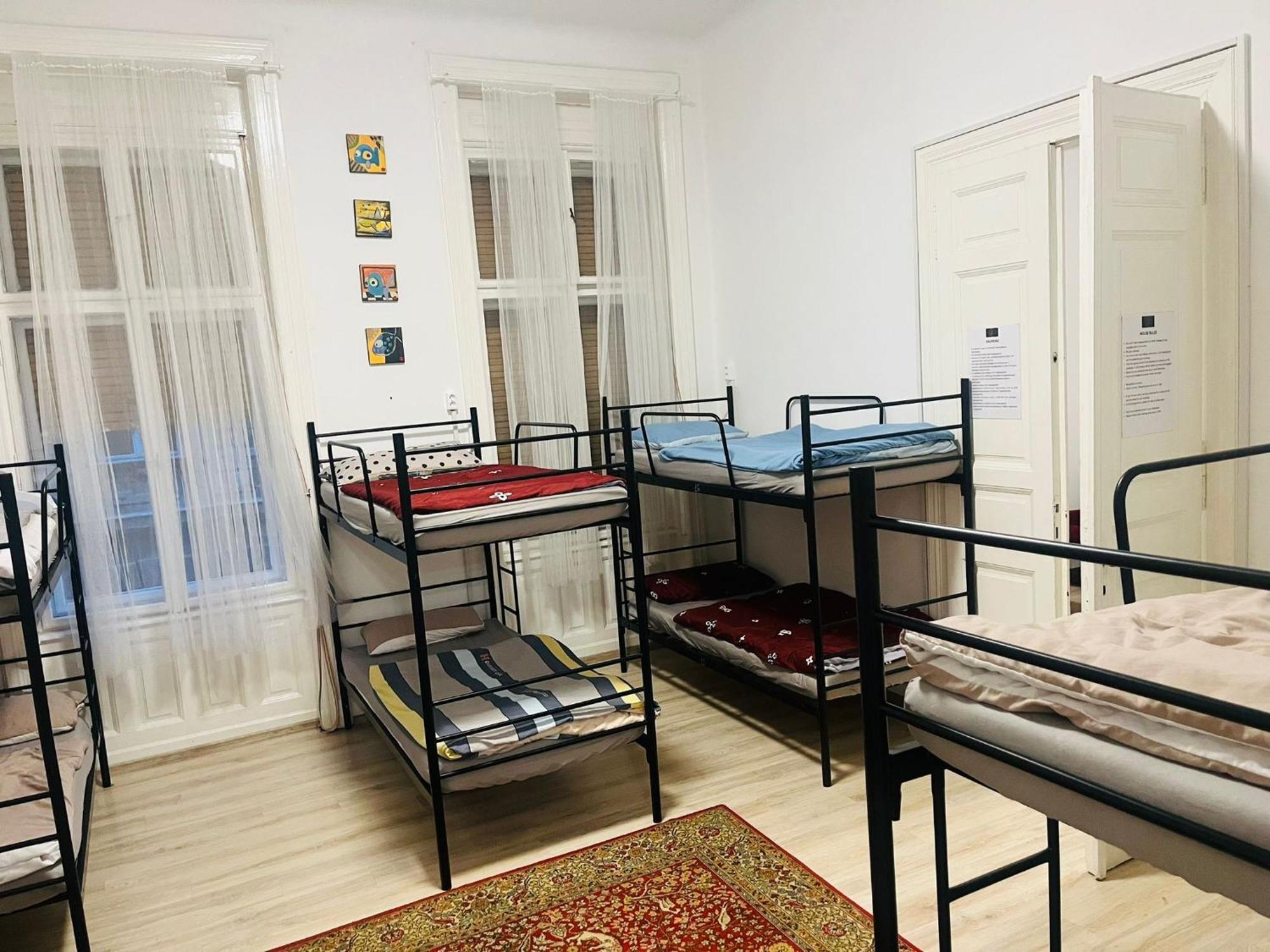 Doxie Rooms And Beds บูดาเปสต์ ภายนอก รูปภาพ