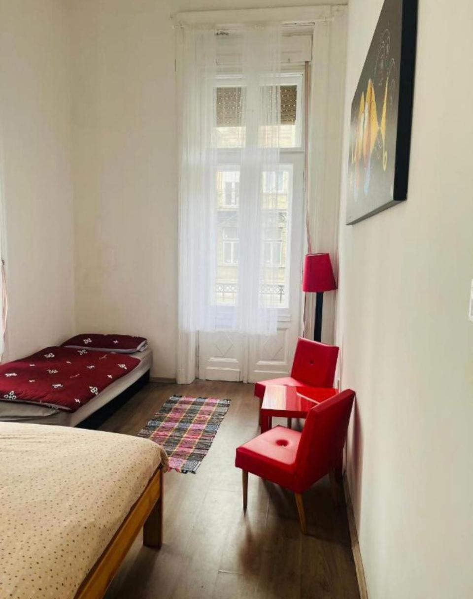 Doxie Rooms And Beds บูดาเปสต์ ภายนอก รูปภาพ
