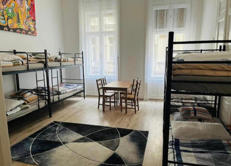 Doxie Rooms And Beds บูดาเปสต์ ภายนอก รูปภาพ